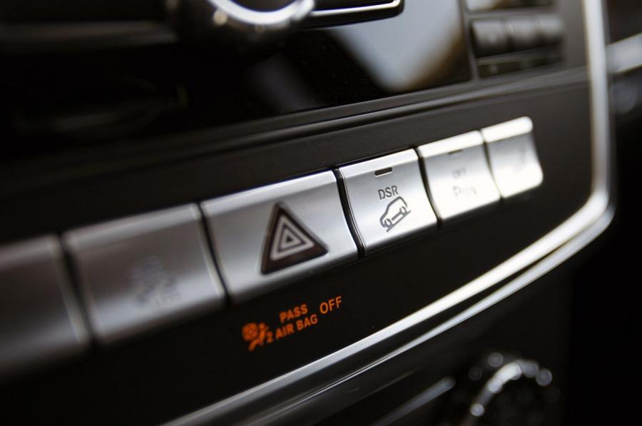  Mercedes-Benz ML350 BlueTEC 4Matic 2012 года  (фото 13 из 43)